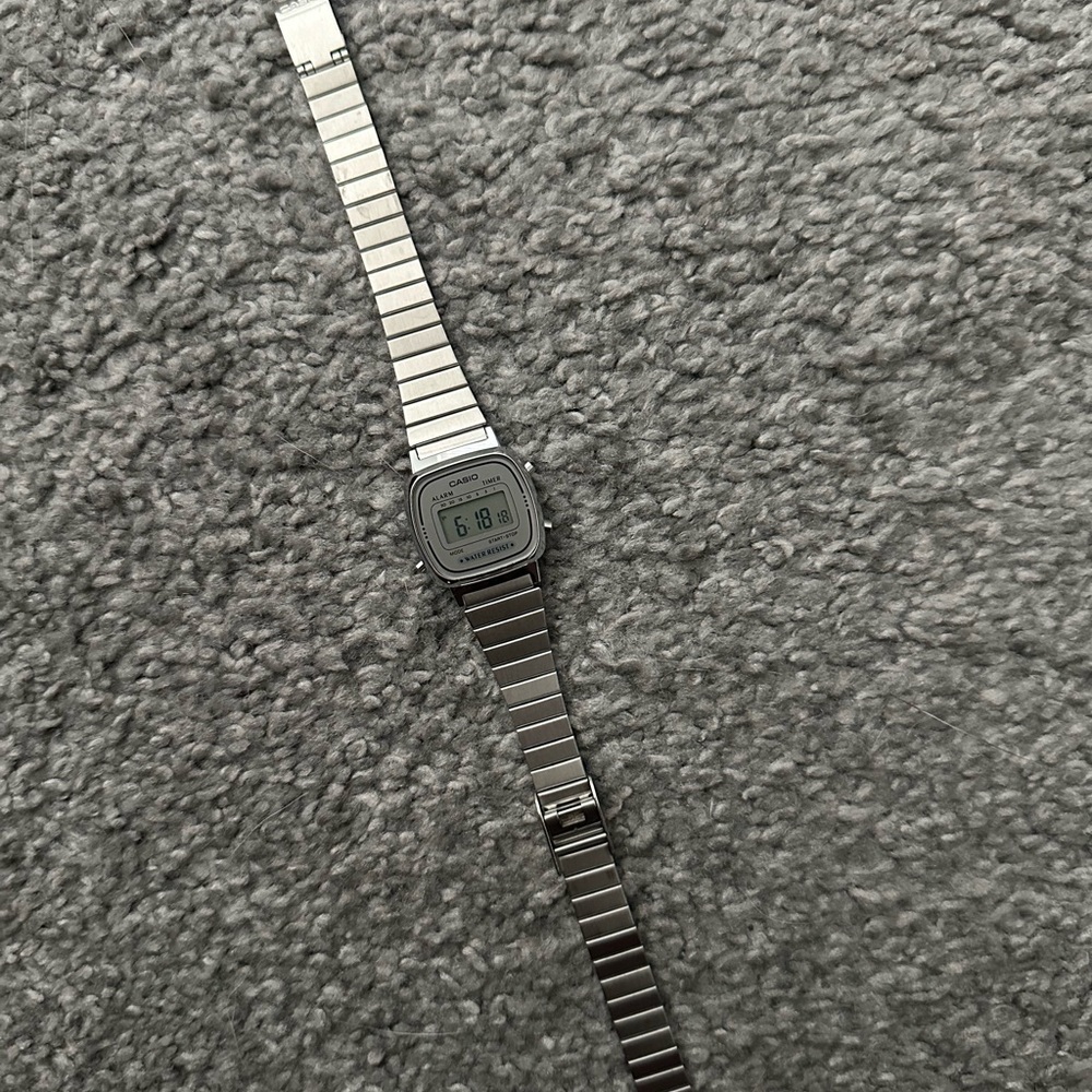 Casio Women's LA670WA-7 Silver Tone Digital Retro watch
